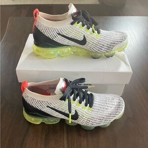Air Vapormax FlyKnit 3 ‘Neon Collection’